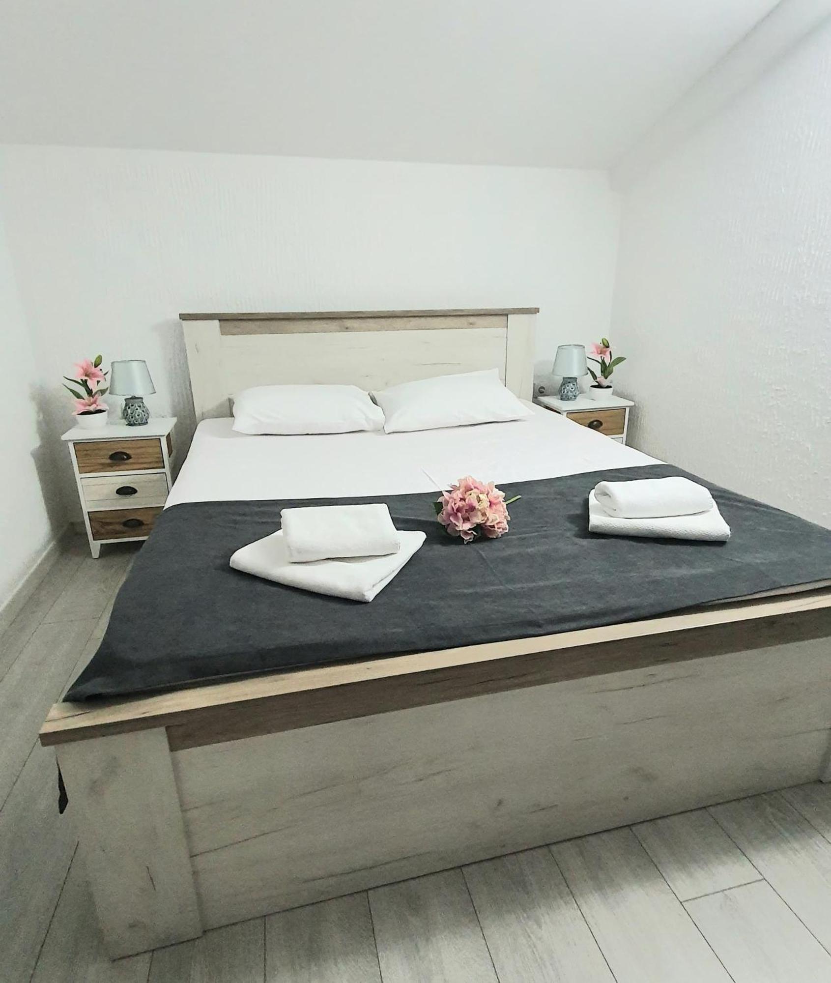 Lucic Rooms & Suites Budva Zimmer foto